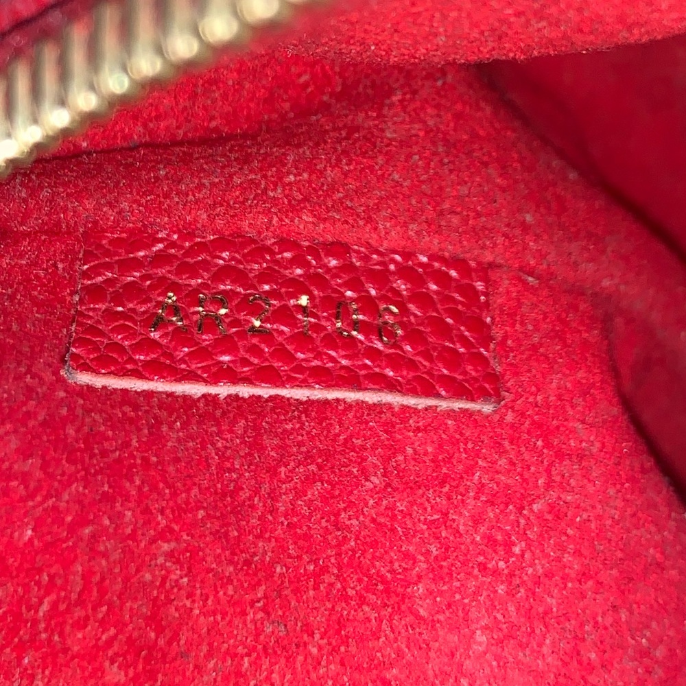 {Louis Vuitton} crossbody - Picture 7 of 11